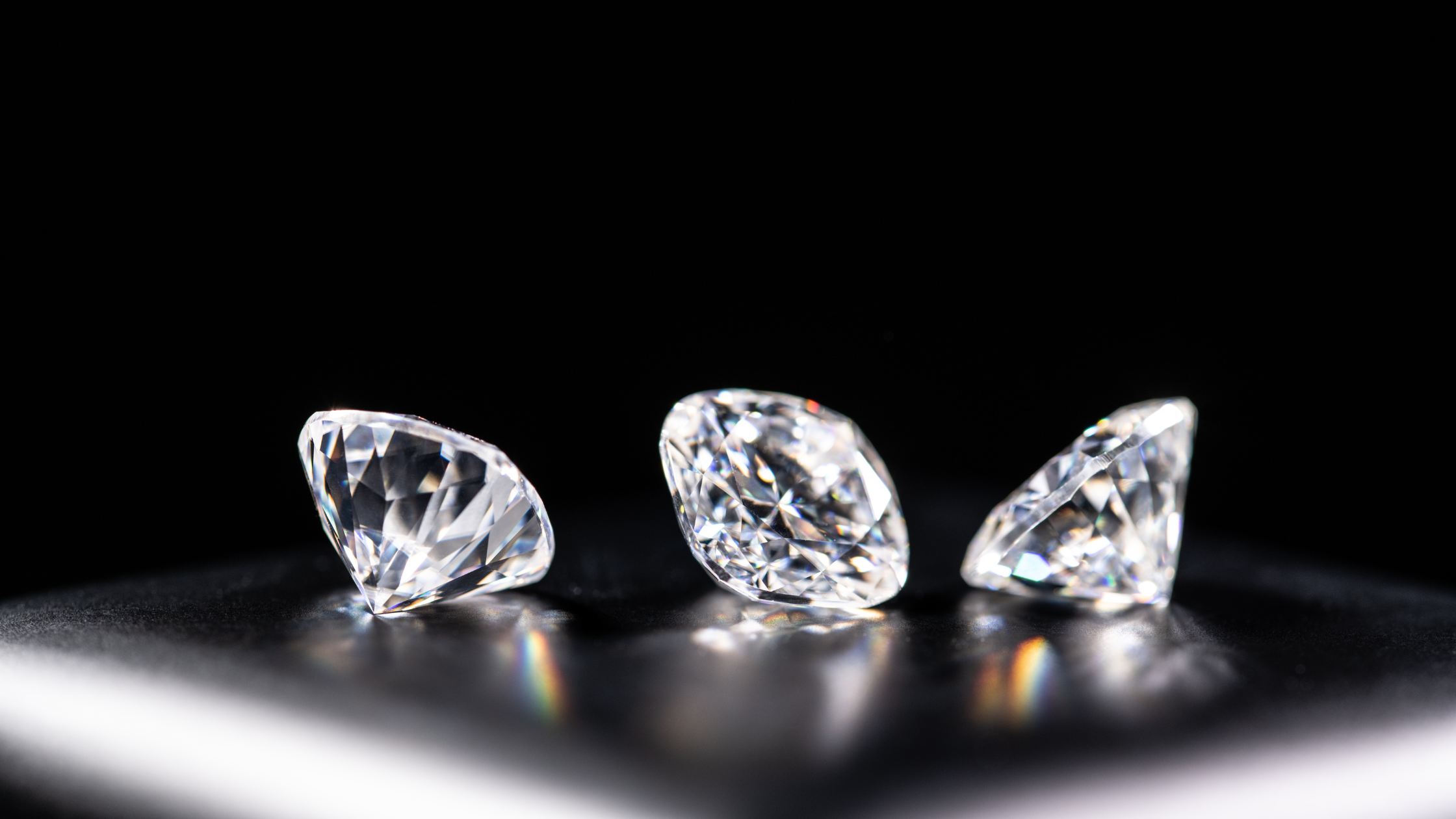 Moissanite vs. Diamond: Choosing the Perfect Gemstone for Your Jewelry